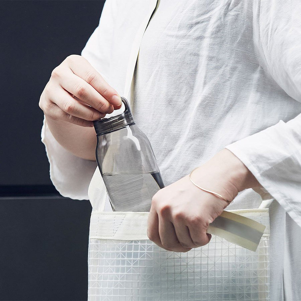 Kinto Water Bottle 500ml: Smoke
