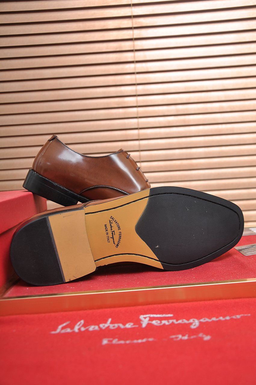 Salvatore Ferragamo Leather Lace-Up Dress Shoes